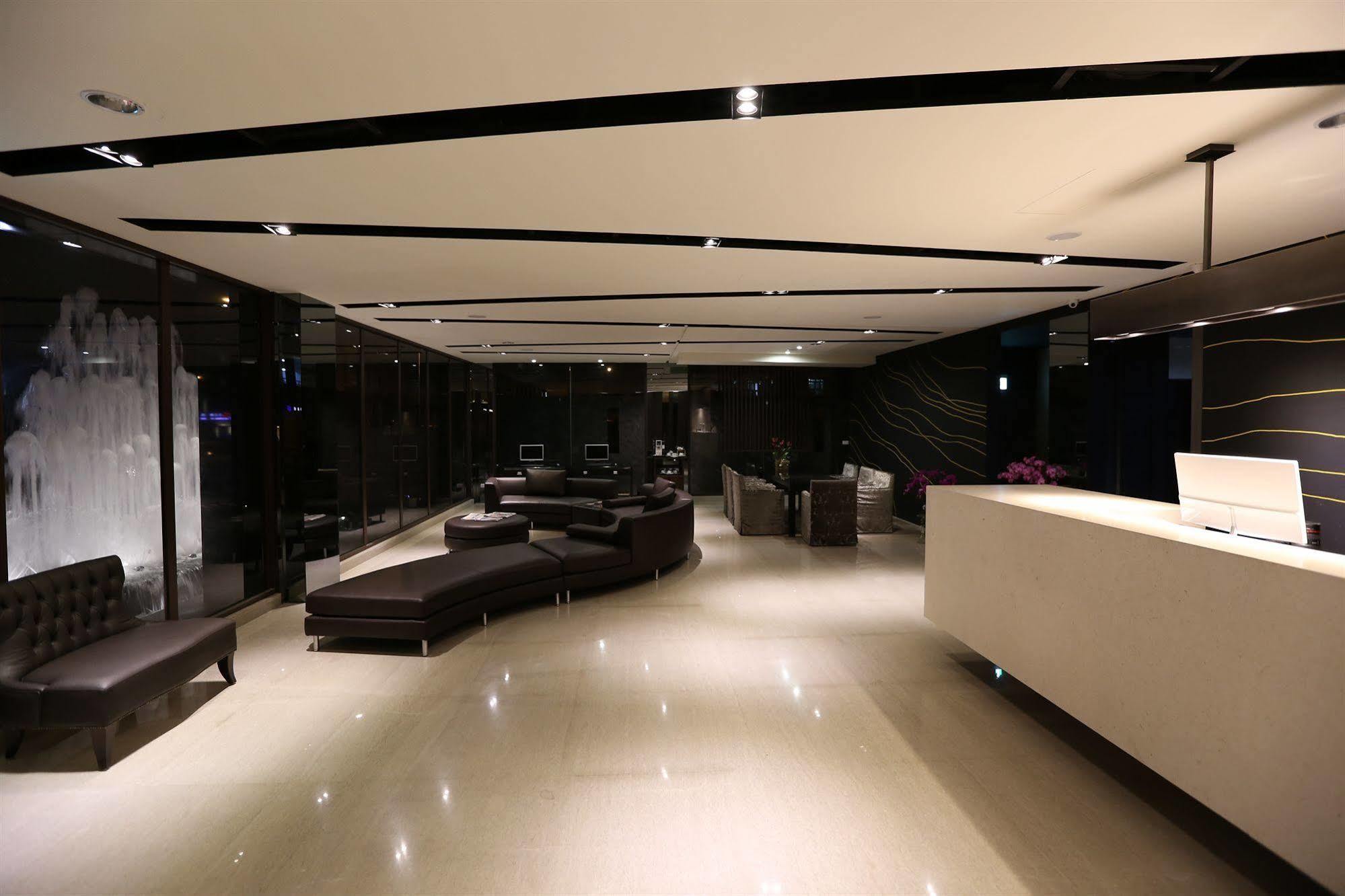 KUN Hotel Taichung Eksteriør bilde